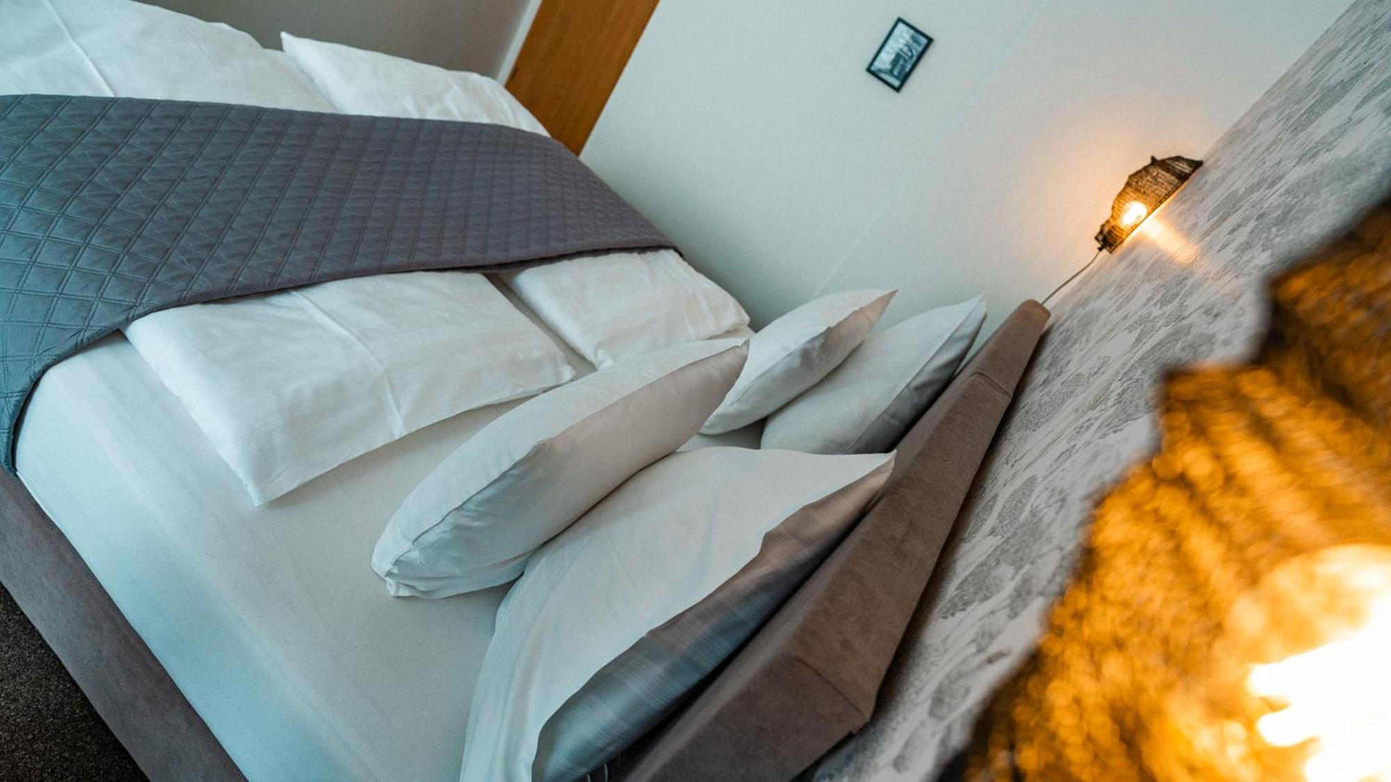 House Hotel Hradec Kralove Exterior photo